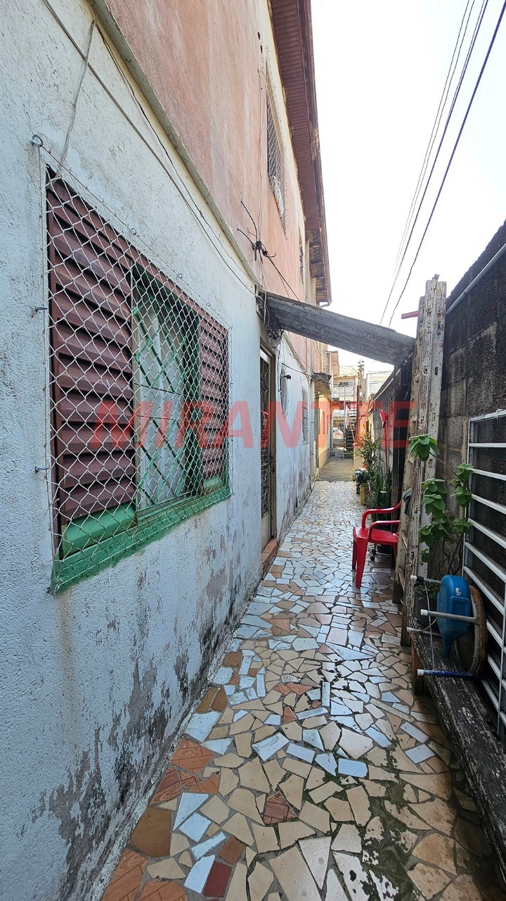 Sobrado de 200m² com 6 quartos em Parque Peruche