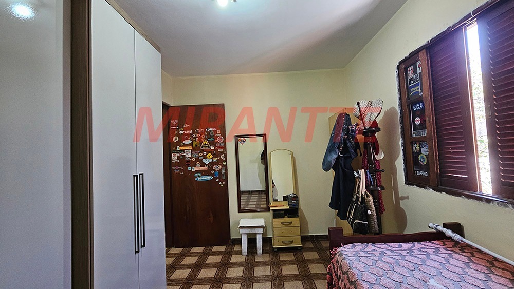 Sobrado de 200m² com 6 quartos em Parque Peruche
