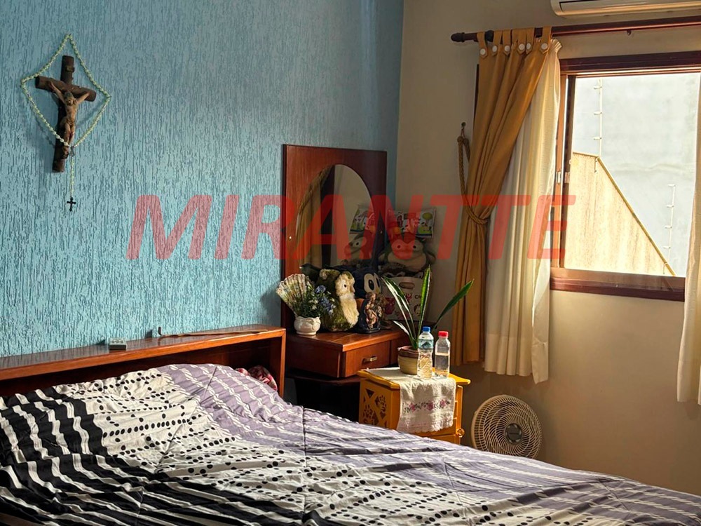 Sobrado de 200m² com 3 quartos em Vila Santa Terezinha (Zona Norte)