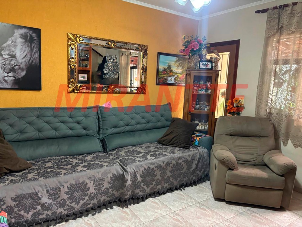 Sobrado de 200m² com 3 quartos em Vila Santa Terezinha (Zona Norte)