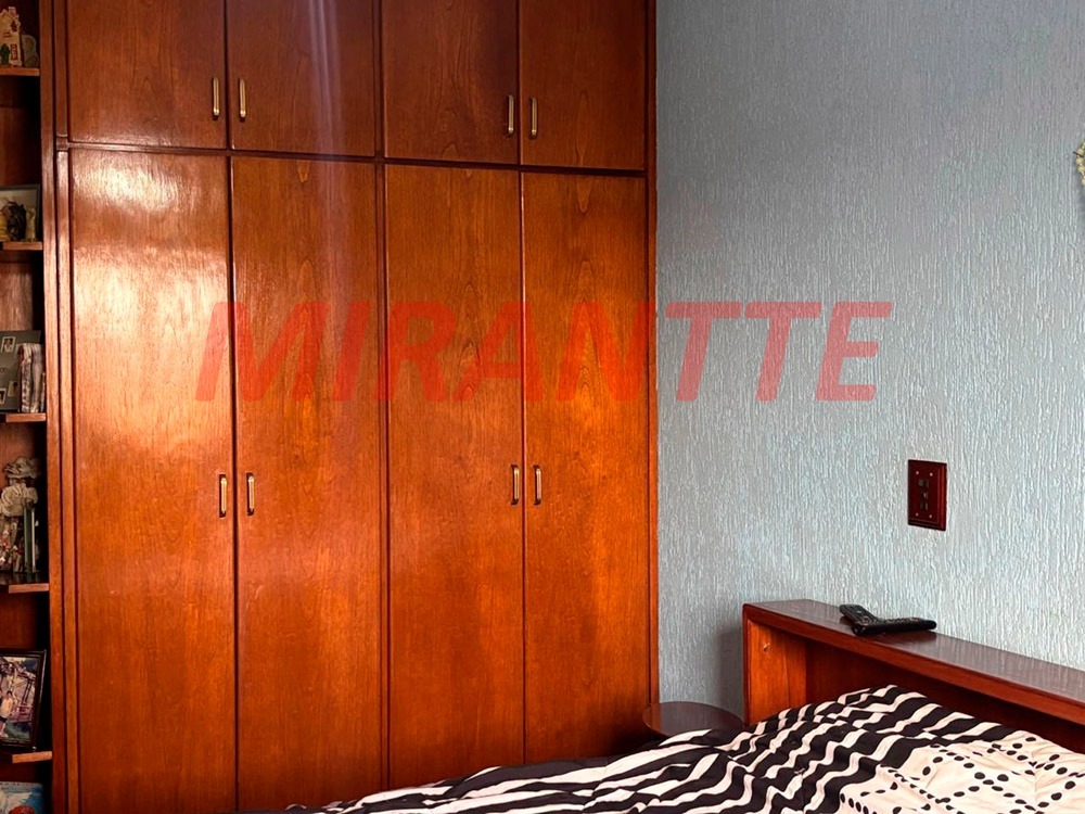 Sobrado de 200m² com 3 quartos em Vila Santa Terezinha (Zona Norte)