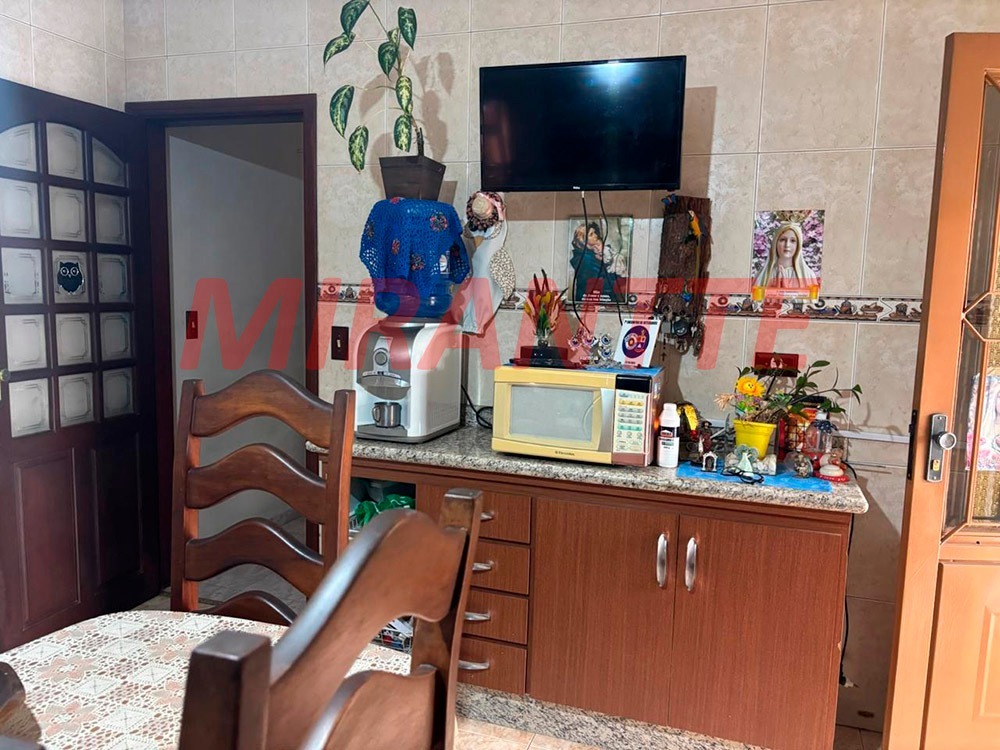 Sobrado de 200m² com 3 quartos em Vila Santa Terezinha (Zona Norte)