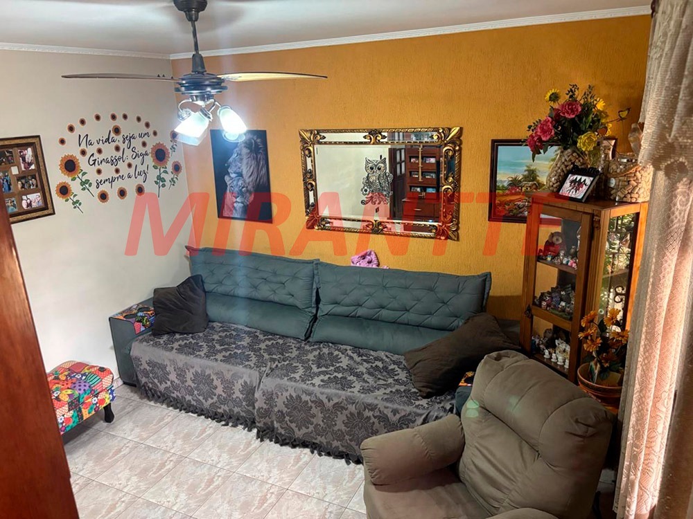 Sobrado de 200m² com 3 quartos em Vila Santa Terezinha (Zona Norte)