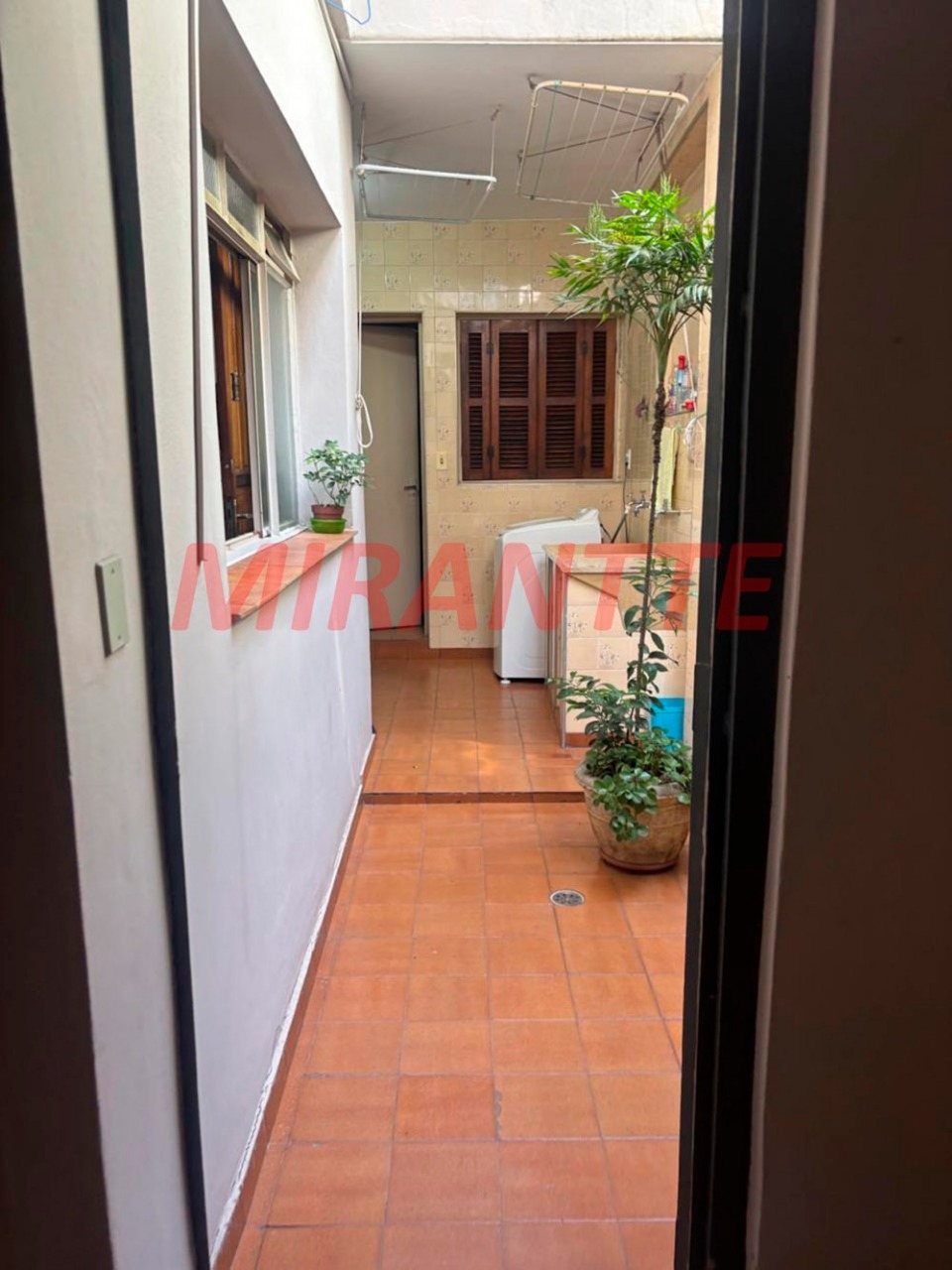 Sobrado de 103m² com 4 quartos em Conjunto Residencial Santa Terezinha