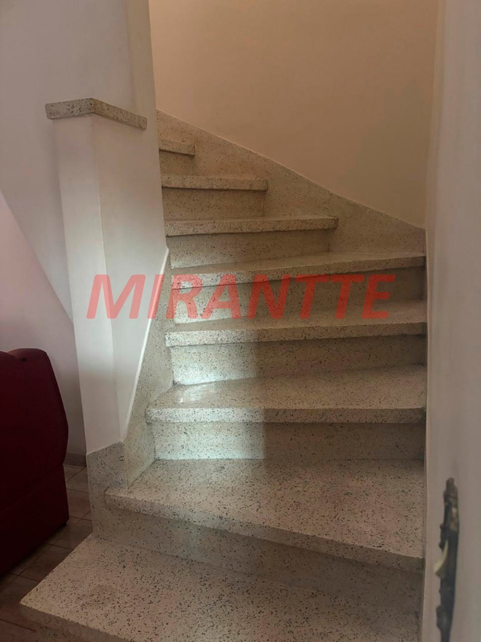 Sobrado de 103m² com 4 quartos em Conjunto Residencial Santa Terezinha