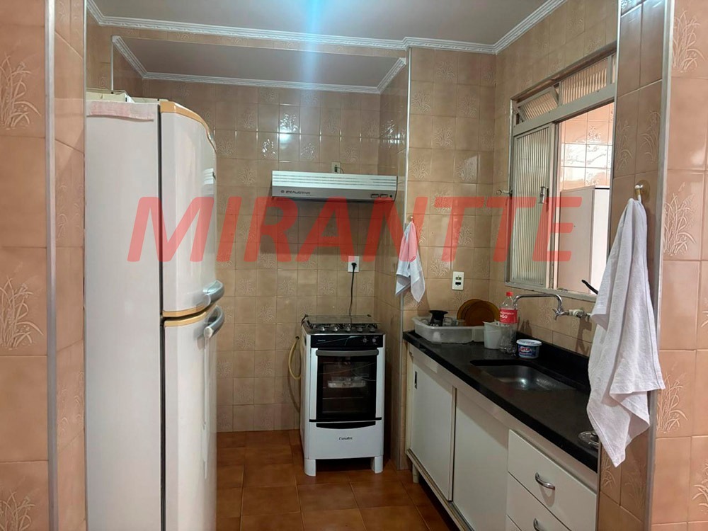 Sobrado de 103m² com 4 quartos em Conjunto Residencial Santa Terezinha