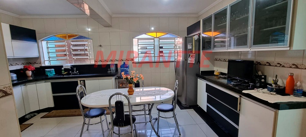 Sobrado de 185m² com 3 quartos em Jardim Joamar