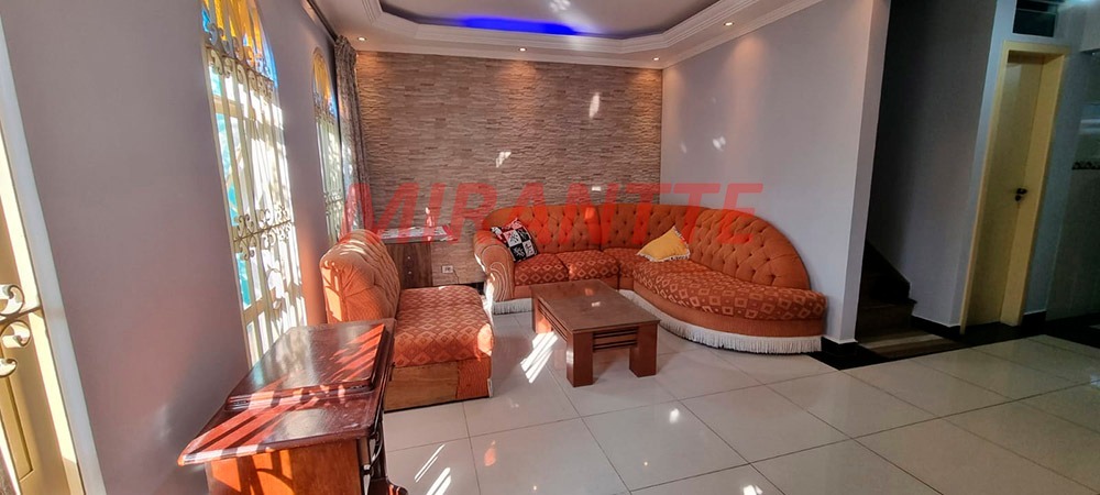 Sobrado de 185m² com 3 quartos em Jardim Joamar