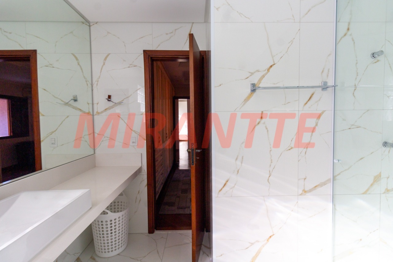 Sobrado de 300m² com 3 quartos em Tremembe