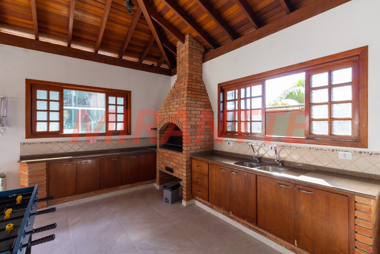 Sobrado de 300m² com 3 quartos em Tremembe