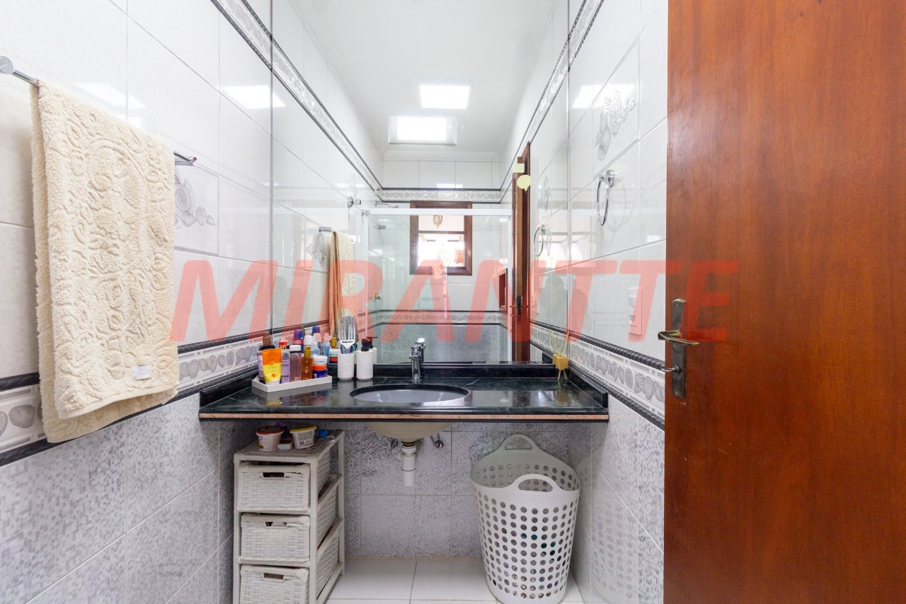 Sobrado de 300m² com 3 quartos em Tremembe