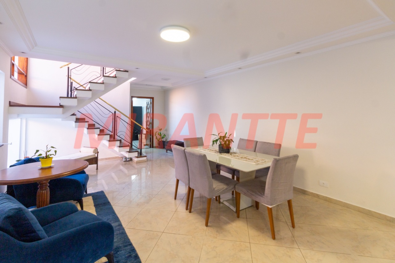 Sobrado de 300m² com 3 quartos em Tremembe
