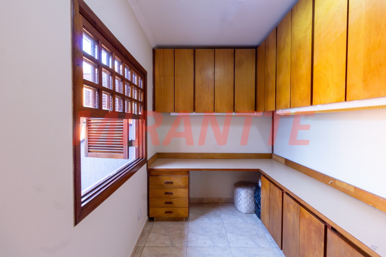 Sobrado de 300m² com 3 quartos em Tremembe