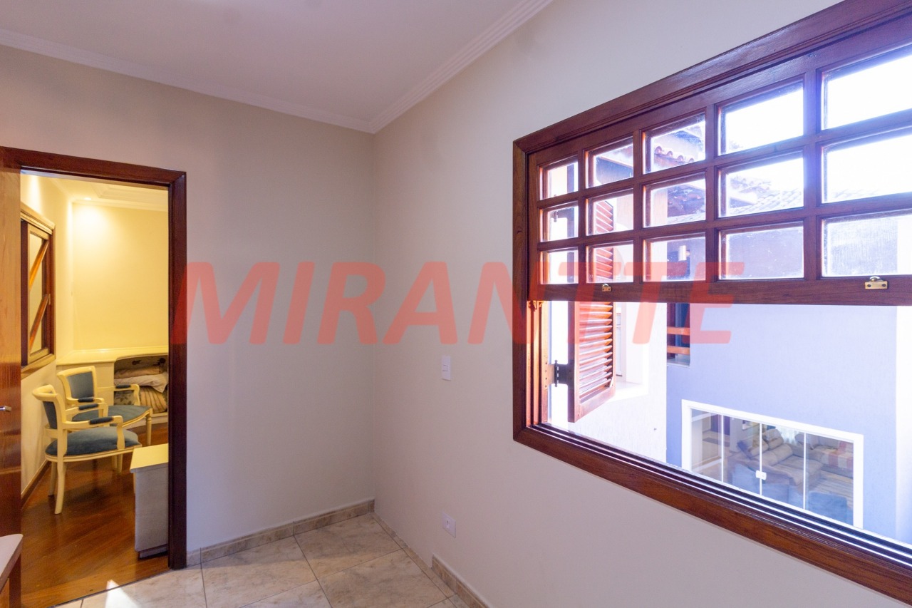 Sobrado de 300m² com 3 quartos em Tremembe