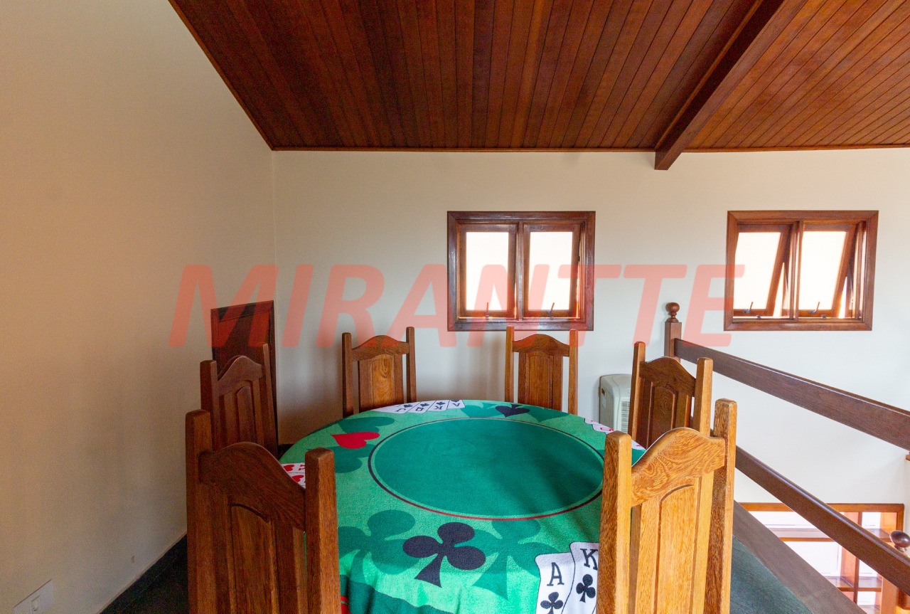 Sobrado de 300m² com 3 quartos em Tremembe