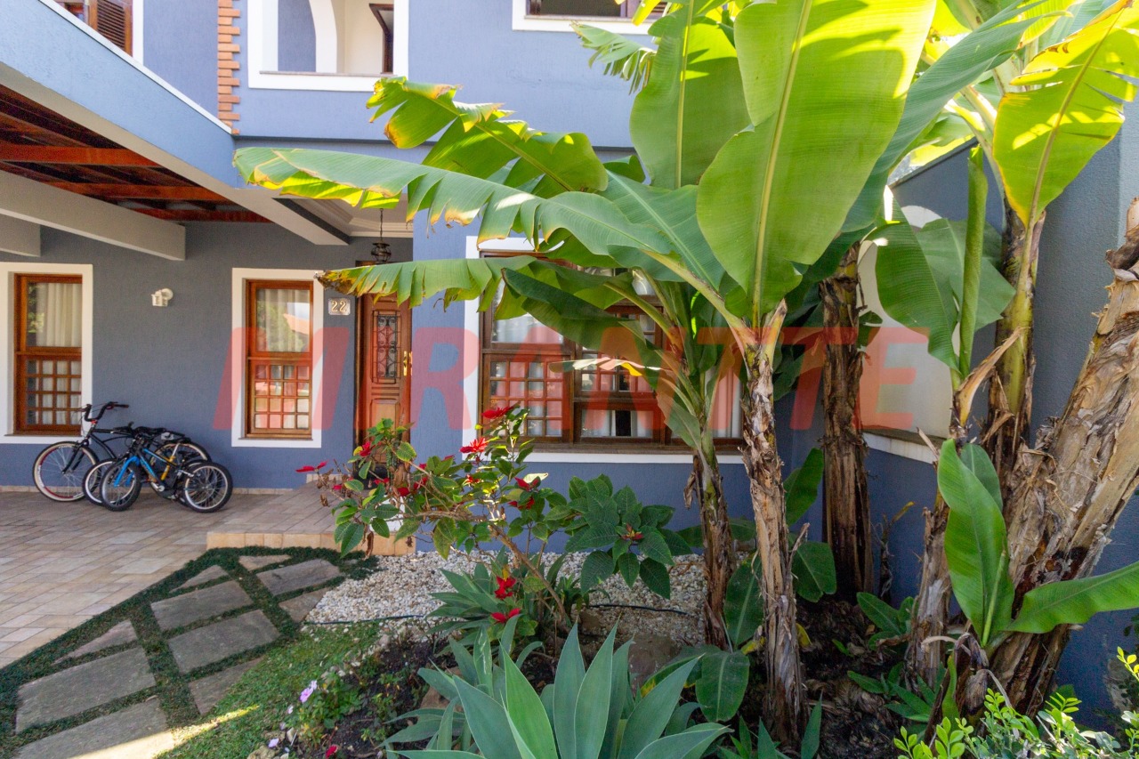 Sobrado de 300m² com 3 quartos em Tremembe