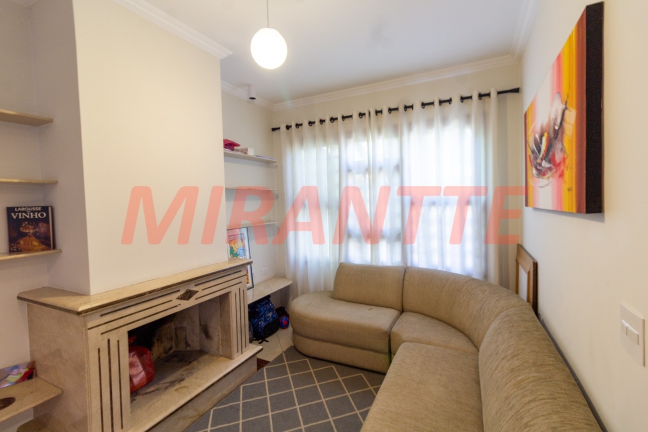 Sobrado de 300m² com 3 quartos em Tremembe