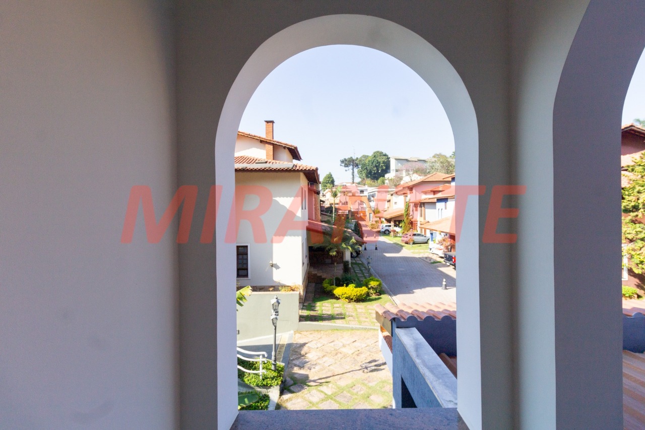 Sobrado de 300m² com 3 quartos em Tremembe