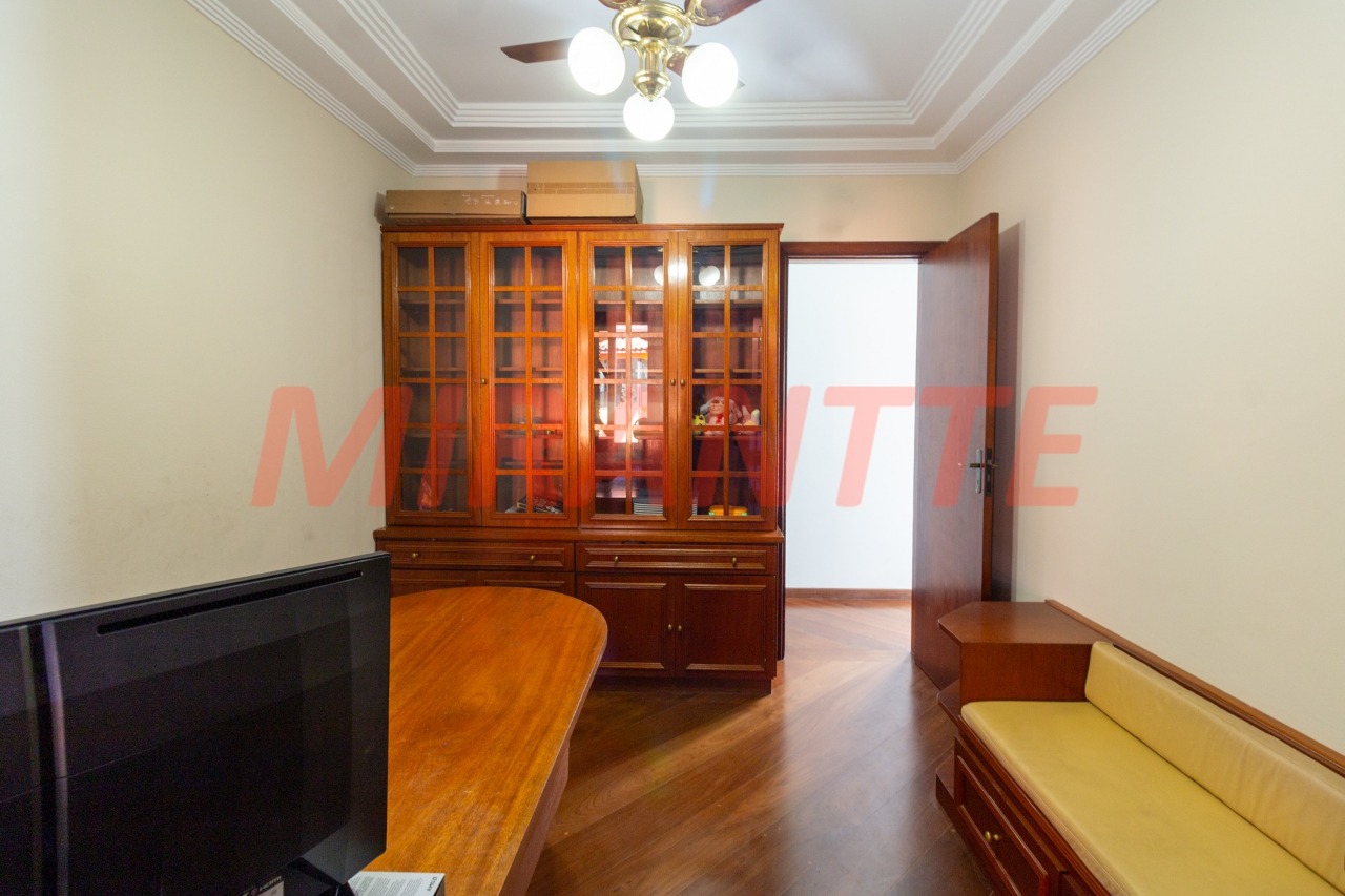 Sobrado de 300m² com 3 quartos em Tremembe