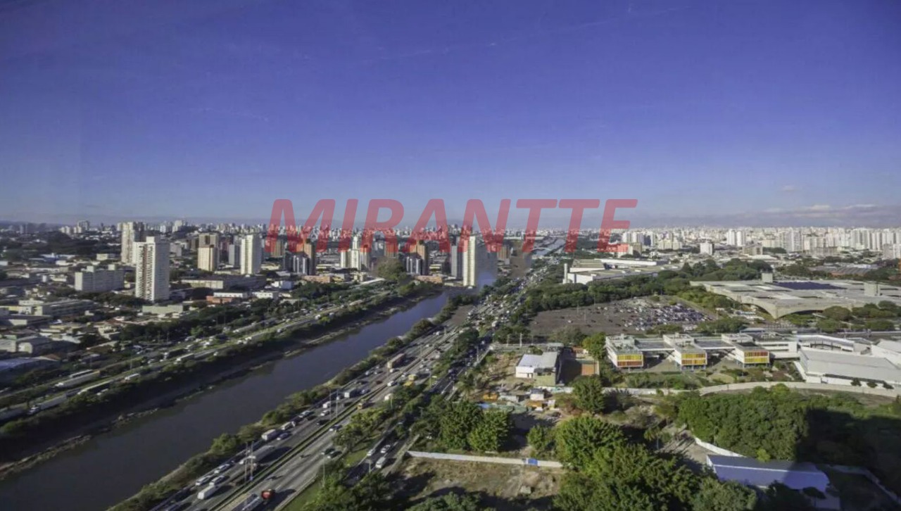 Comercial de 450m² em Santana