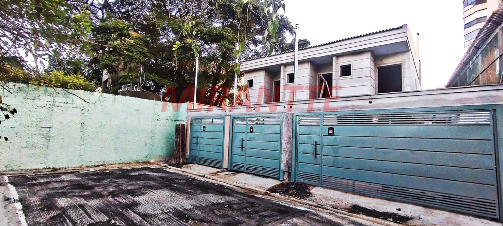 Sobrado de 135m² com 3 quartos em Santana