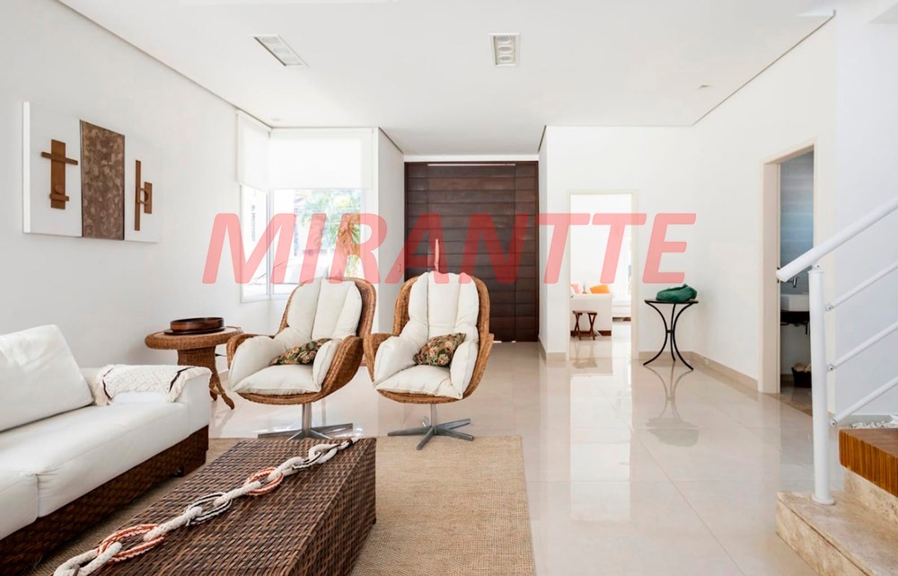Cond. fechado de 324m² com 6 quartos em Riviera