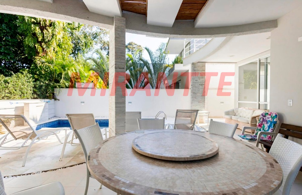 Cond. fechado de 324m² com 6 quartos em Riviera