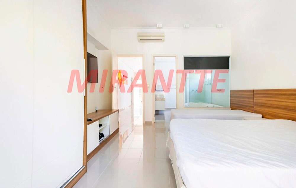 Cond. fechado de 324m² com 6 quartos em Riviera