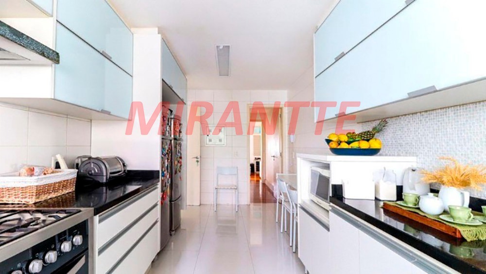 Apartamento de 366m² com 4 quartos em Alto da Lapa