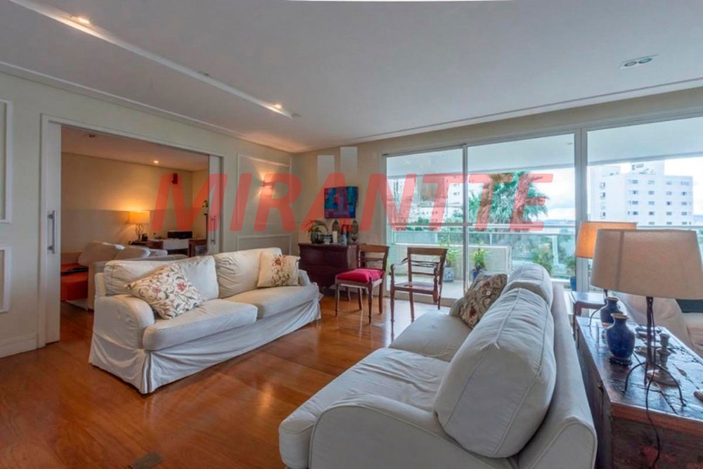 Apartamento de 366m² com 4 quartos em Alto da Lapa