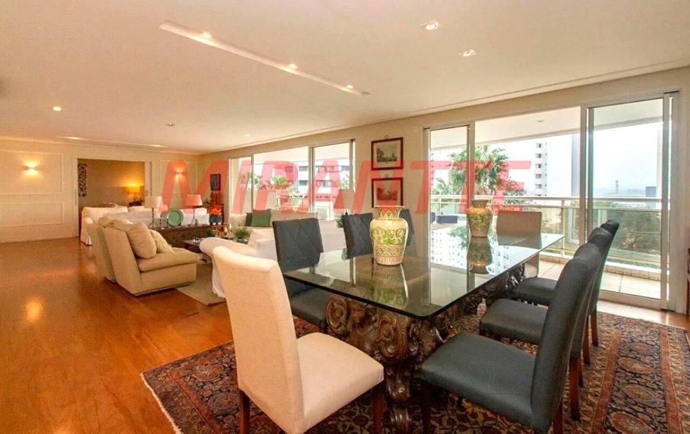 Apartamento de 366m² com 4 quartos em Alto da Lapa