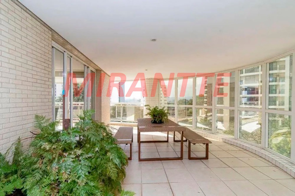 Apartamento de 366m² com 4 quartos em Alto da Lapa