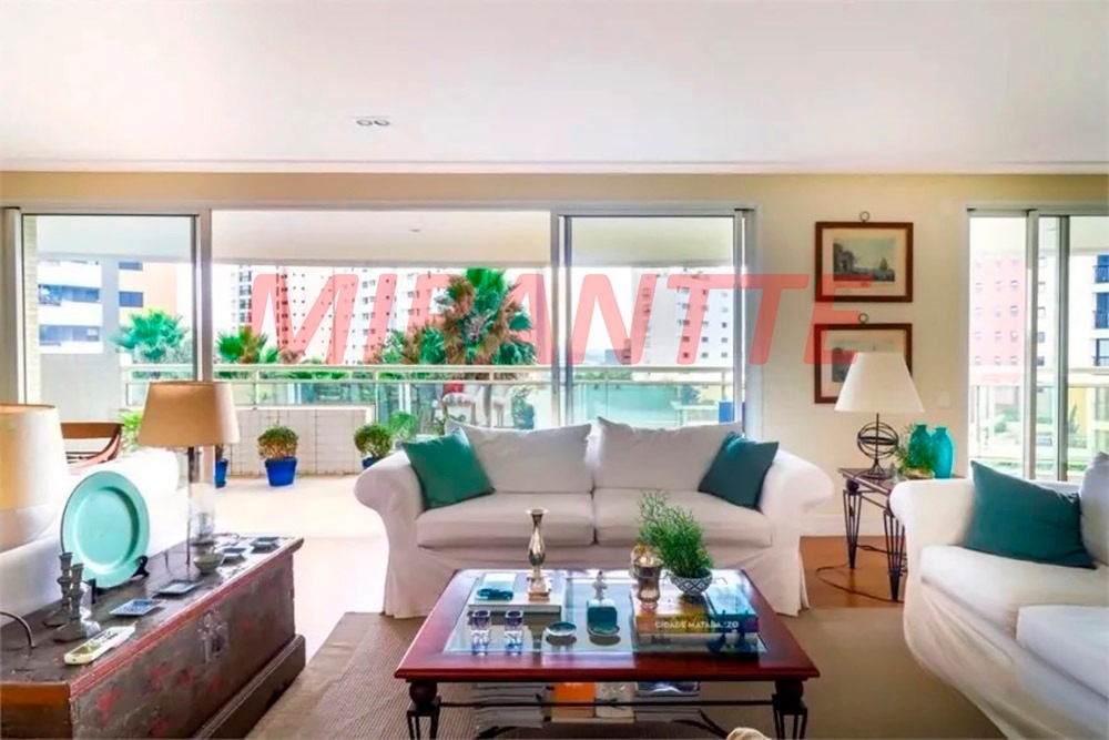 Apartamento de 366m² com 4 quartos em Alto da Lapa