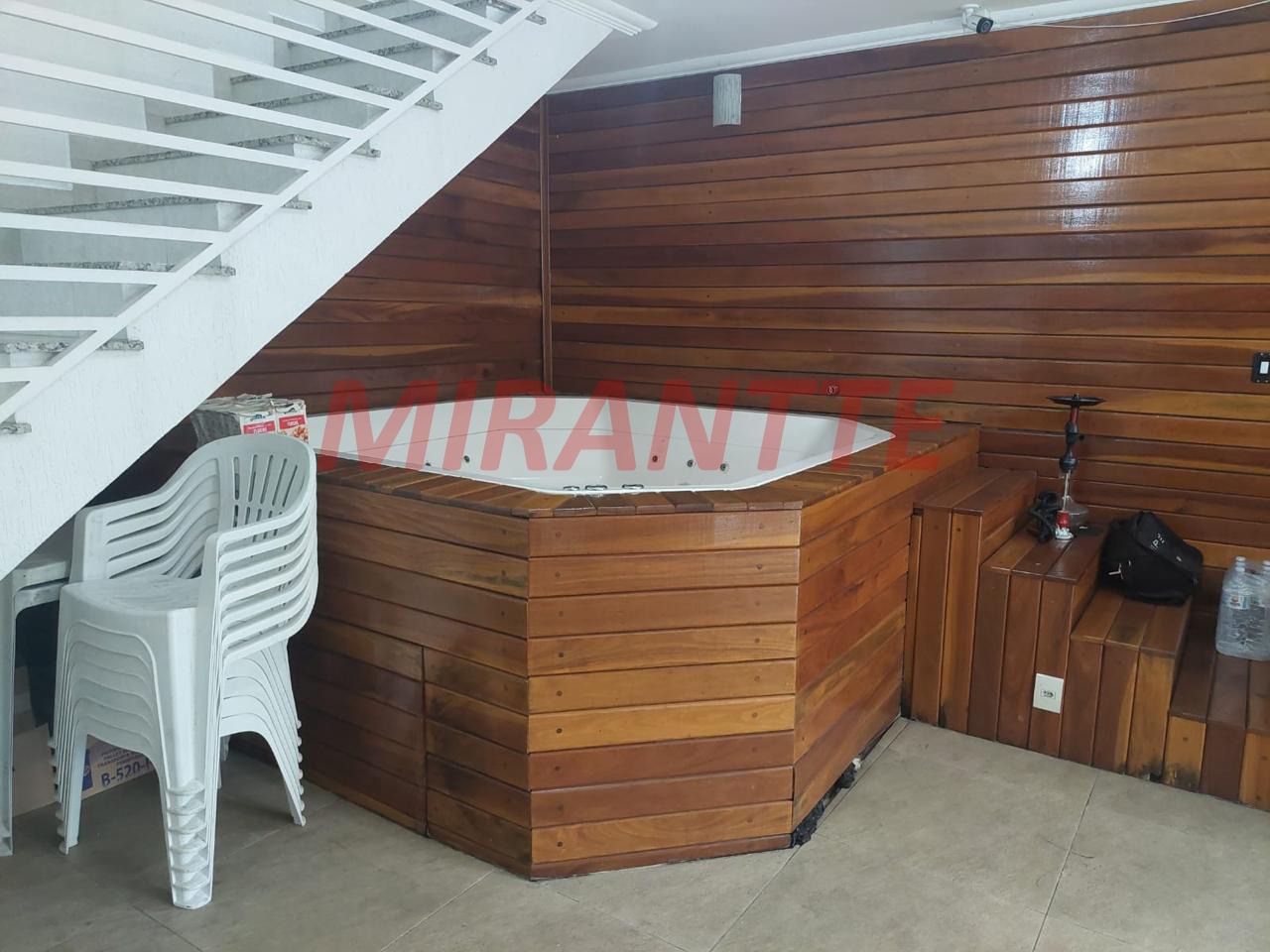 Sobrado de 376m² com 6 quartos em Pedra Branca