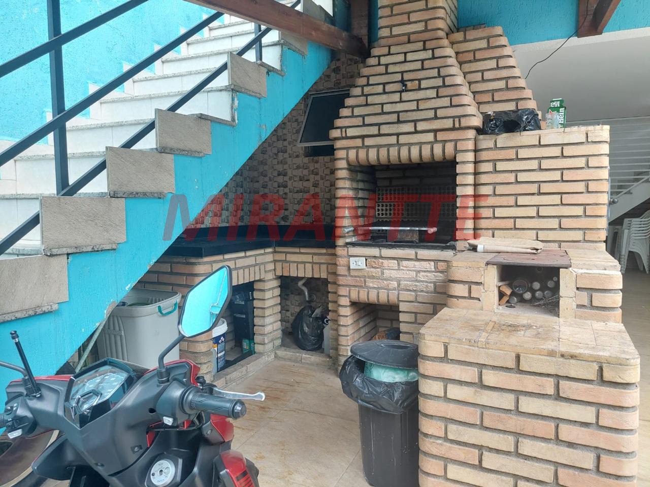 Sobrado de 376m² com 6 quartos em Pedra Branca
