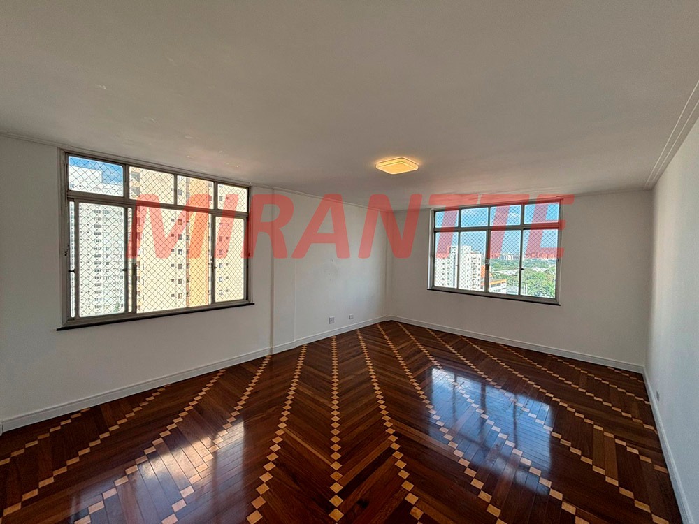 Apartamento de 135m² com 3 quartos em Santana