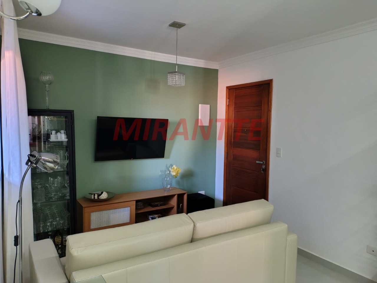 Cond. fechado de 55m² com 2 quartos em Vila Nivi