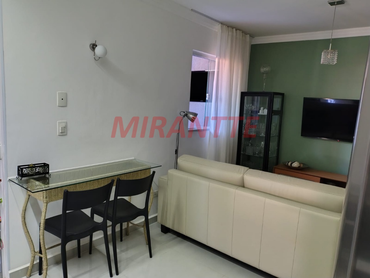 Cond. fechado de 55m² com 2 quartos em Vila Nivi