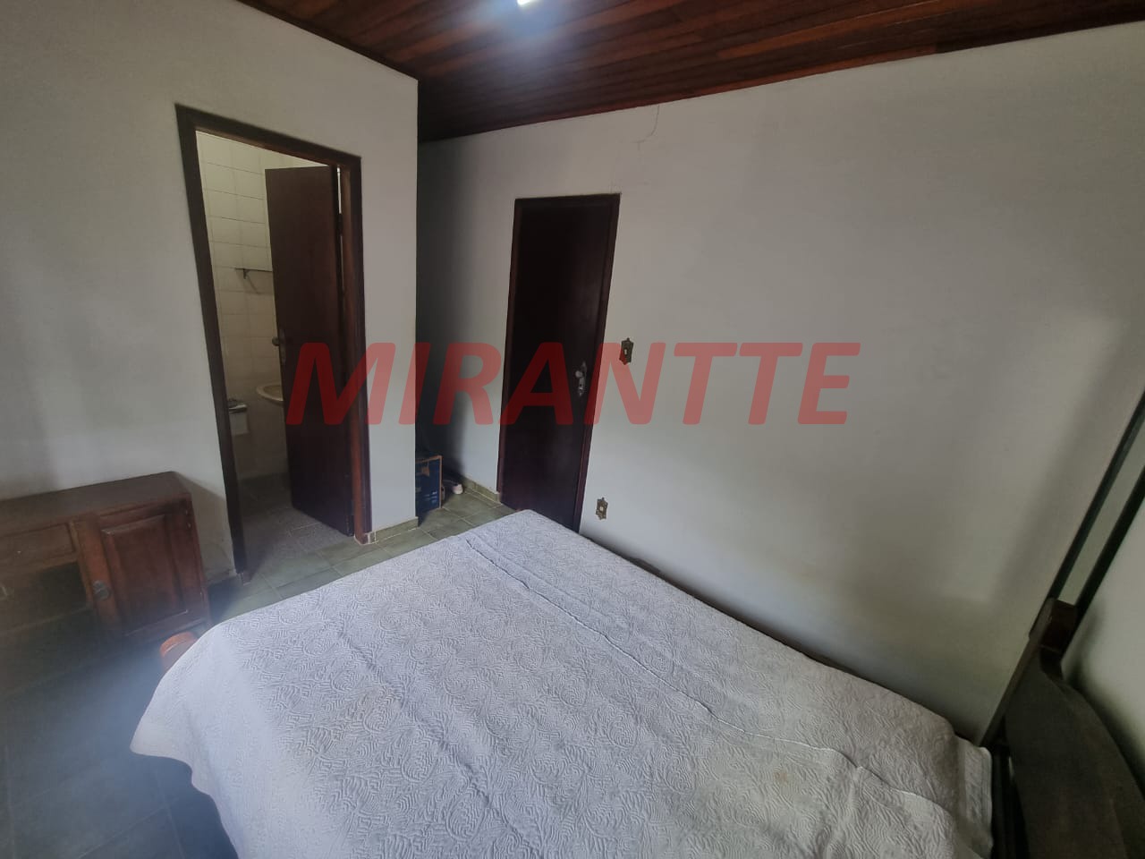 Cond. fechado de 159.9m² com 3 quartos em Canjica (Terra Preta)