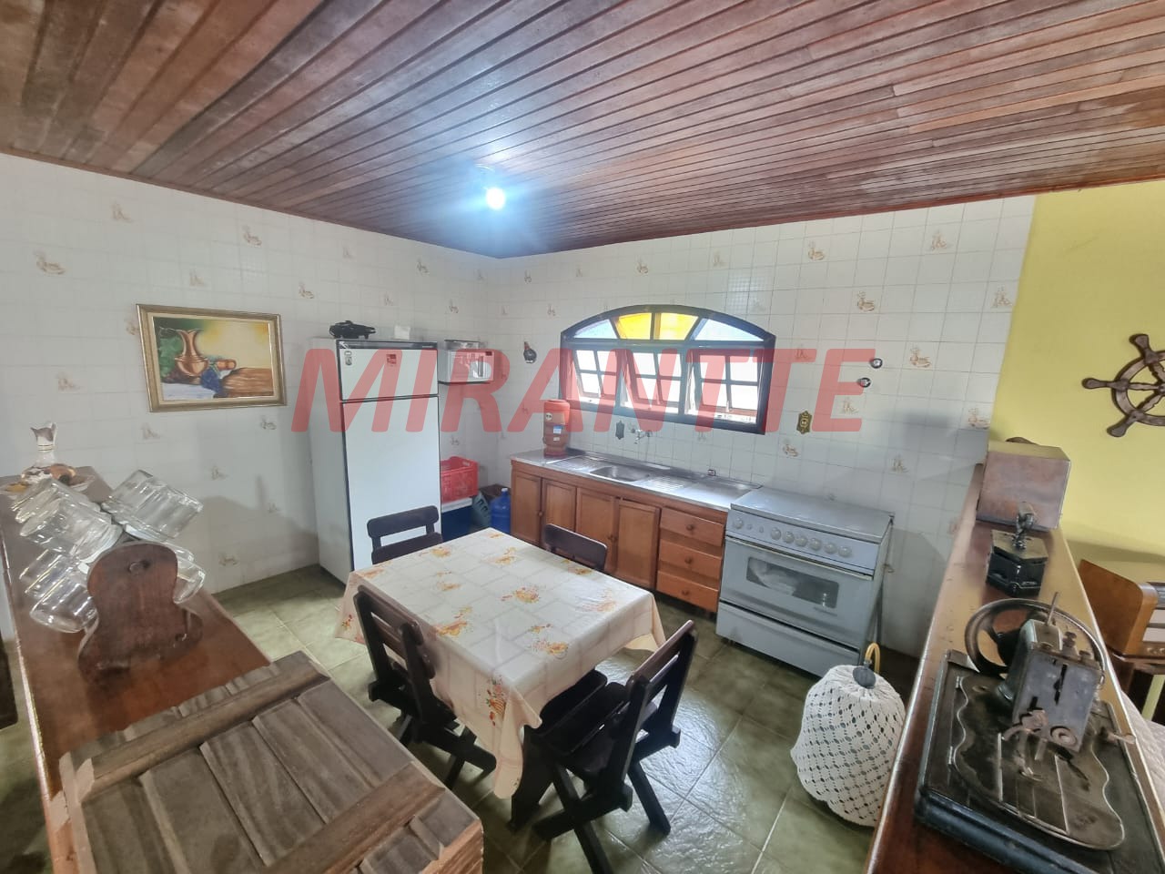 Cond. fechado de 159.9m² com 3 quartos em Canjica (Terra Preta)