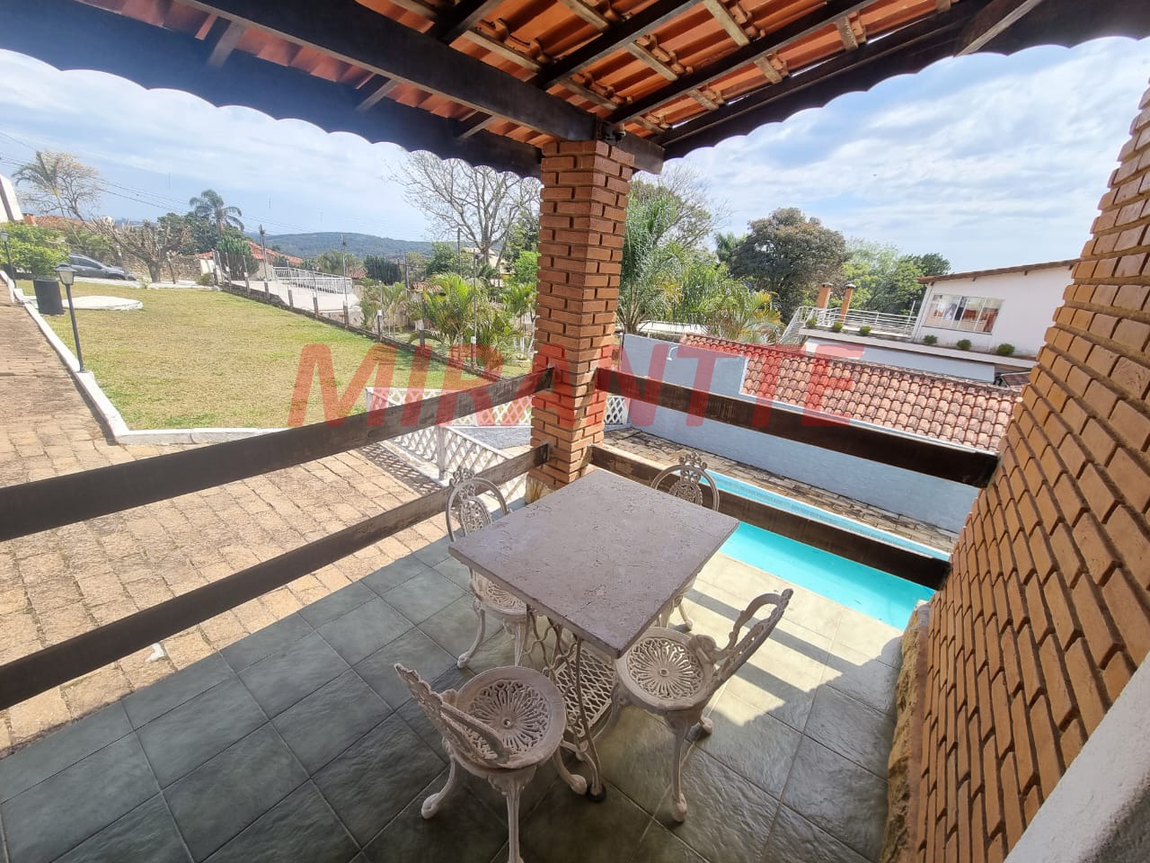 Cond. fechado de 159.9m² com 3 quartos em Canjica (Terra Preta)