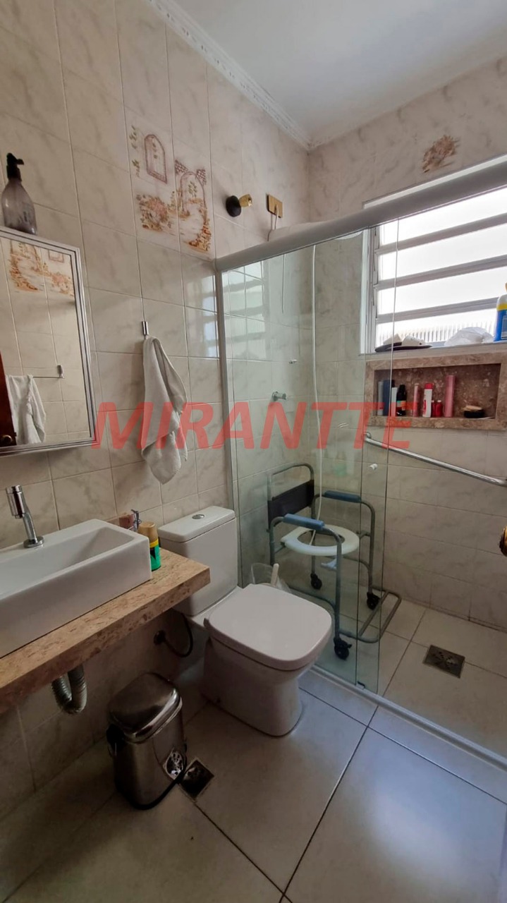 Sobrado de 107m² com 3 quartos em Água Fria