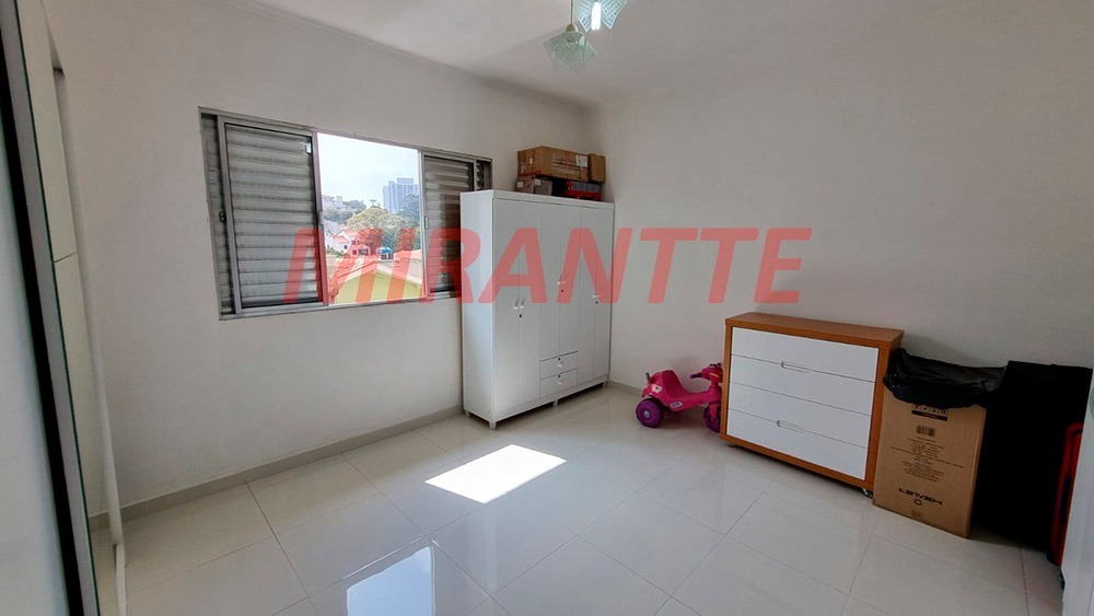 Sobrado de 107m² com 3 quartos em Água Fria