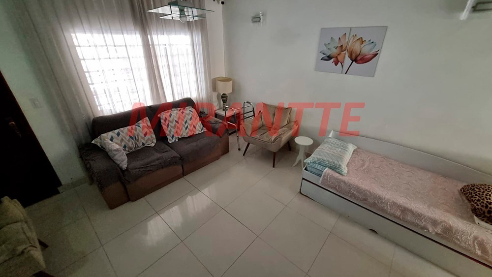 Sobrado de 107m² com 3 quartos em Água Fria