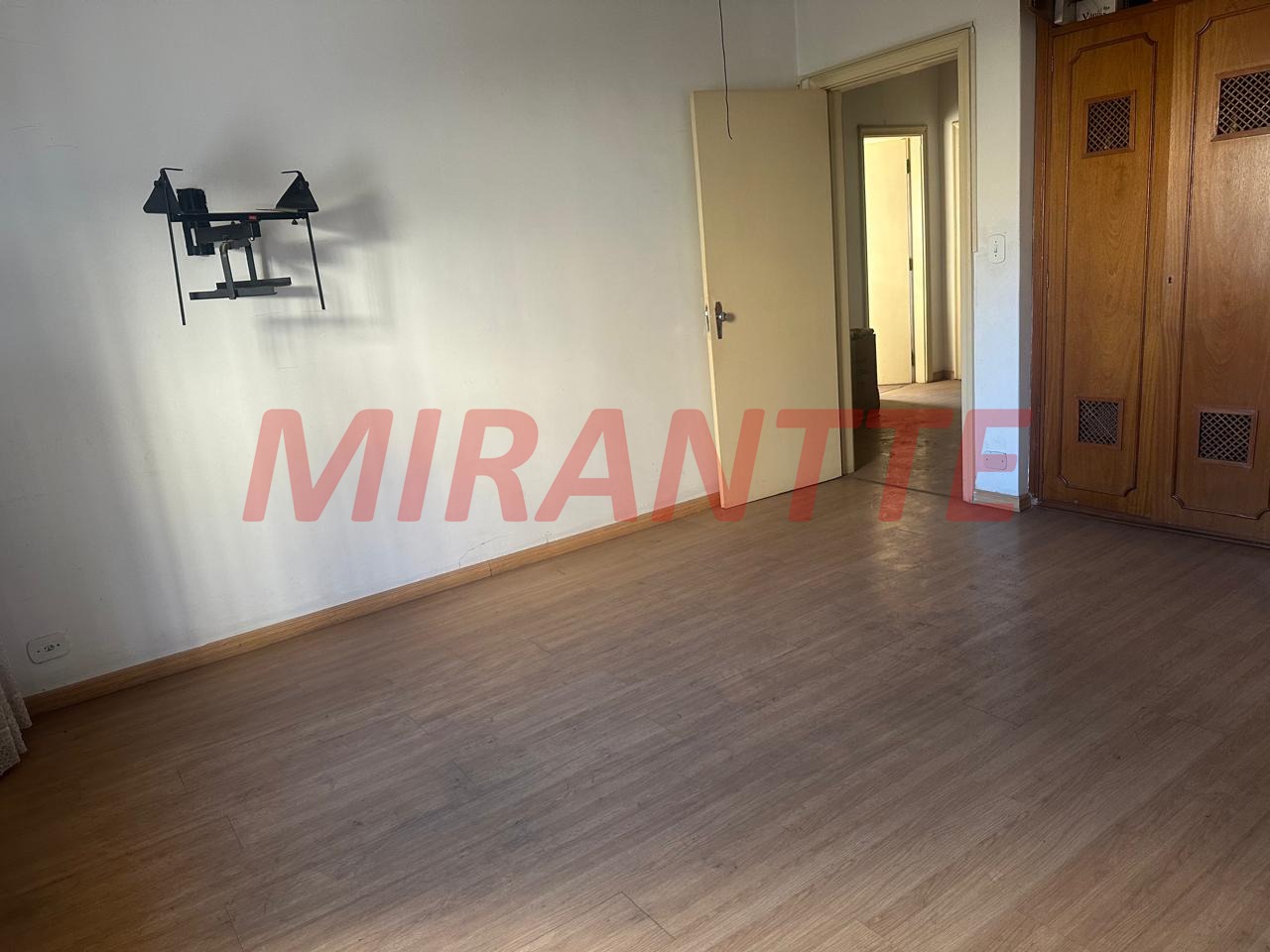 Sobrado de 420m² com 4 quartos em Vila Dalila