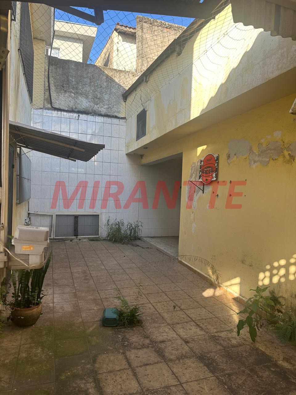 Sobrado de 420m² com 4 quartos em Vila Dalila
