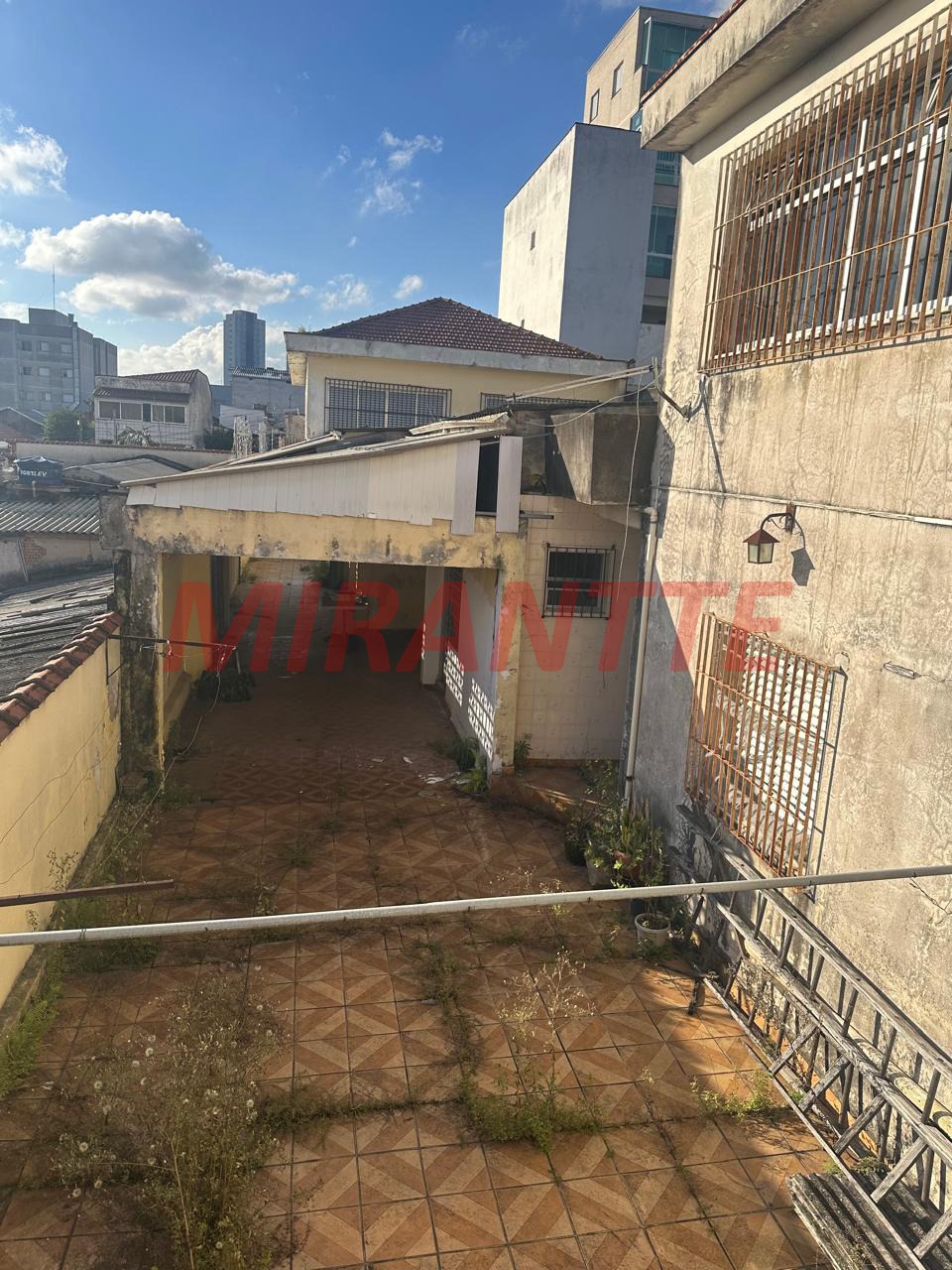 Sobrado de 420m² com 4 quartos em Vila Dalila
