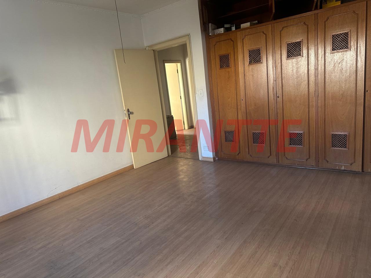 Sobrado de 420m² com 4 quartos em Vila Dalila