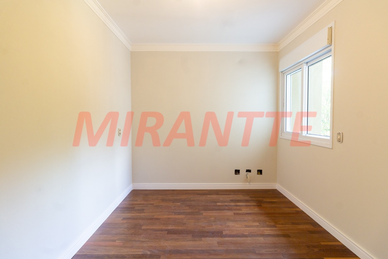 Sobrado de 300m² com 5 quartos em Jardim Bibi