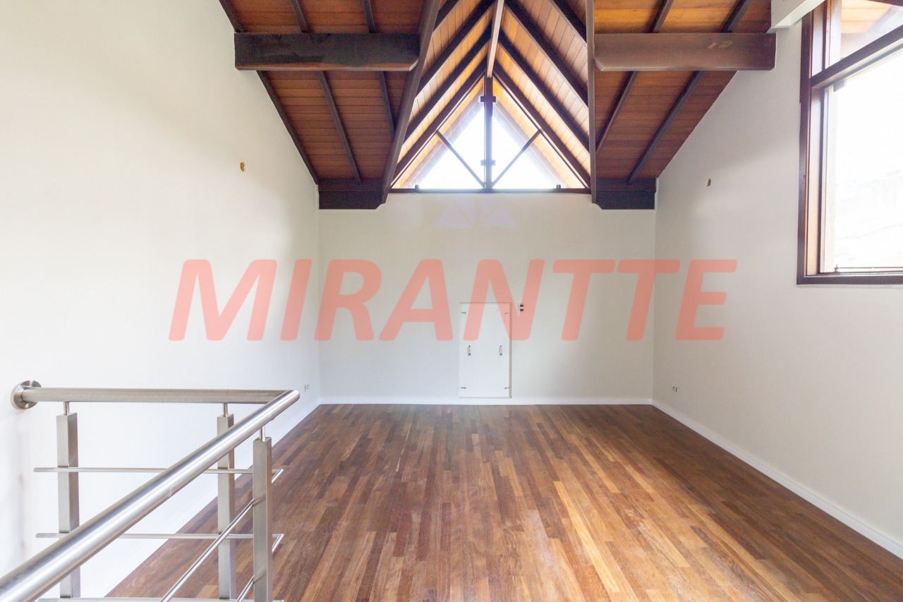 Sobrado de 300m² com 5 quartos em Jardim Bibi